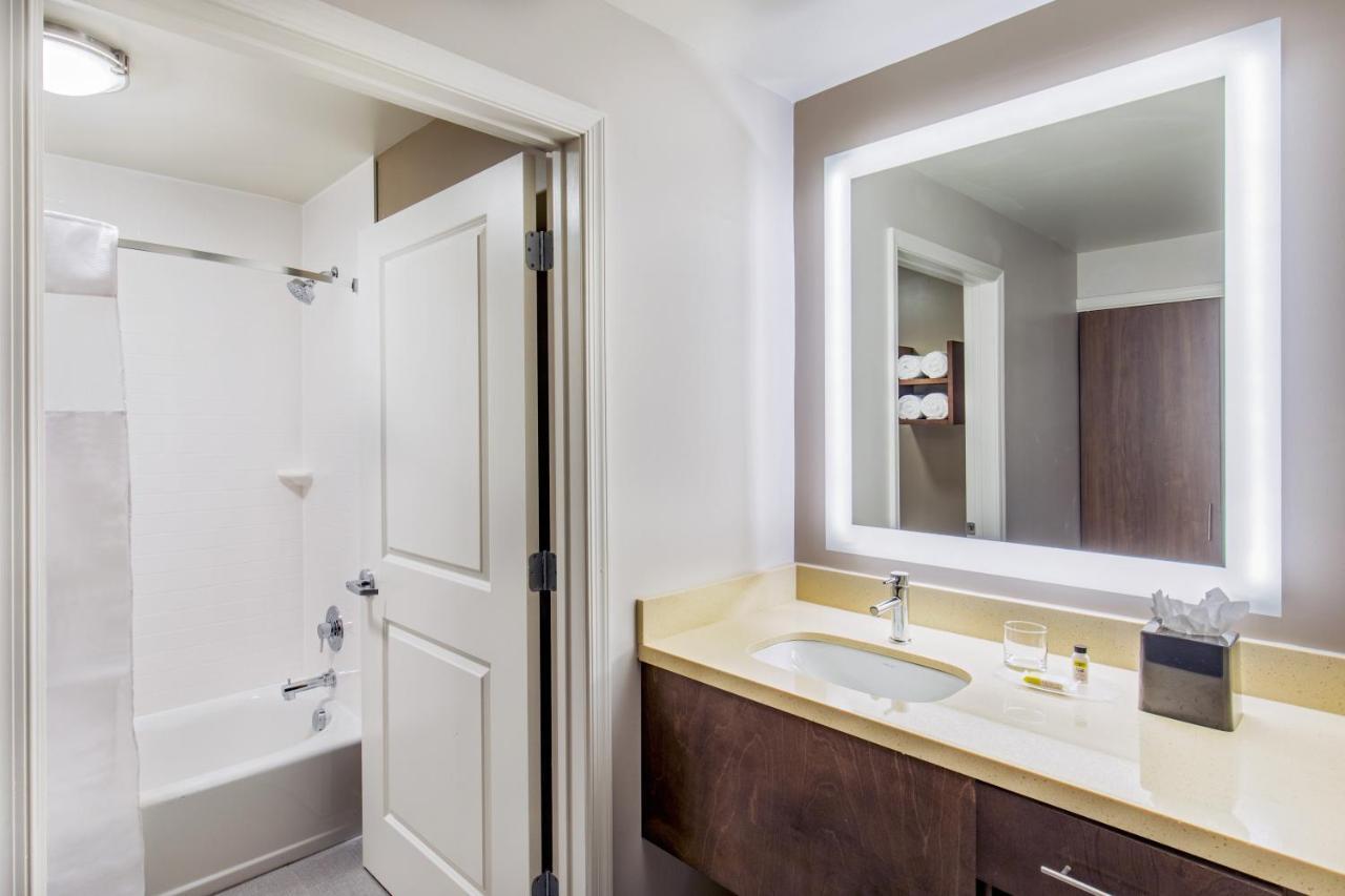 Staybridge Suites Charlottesville Airport By Ihg Zewnętrze zdjęcie